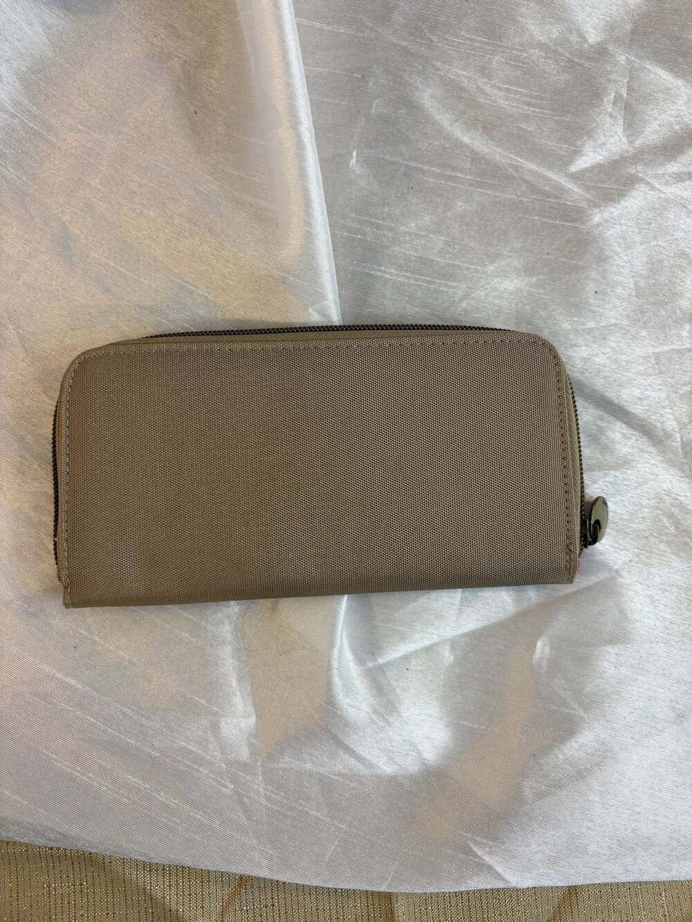 Travelon RFID Blocking Zip Around Wallet Taupe